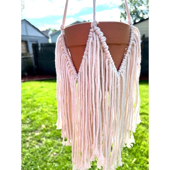 Small Fringe Macramé Plant Hanger - Picture 4 of 4